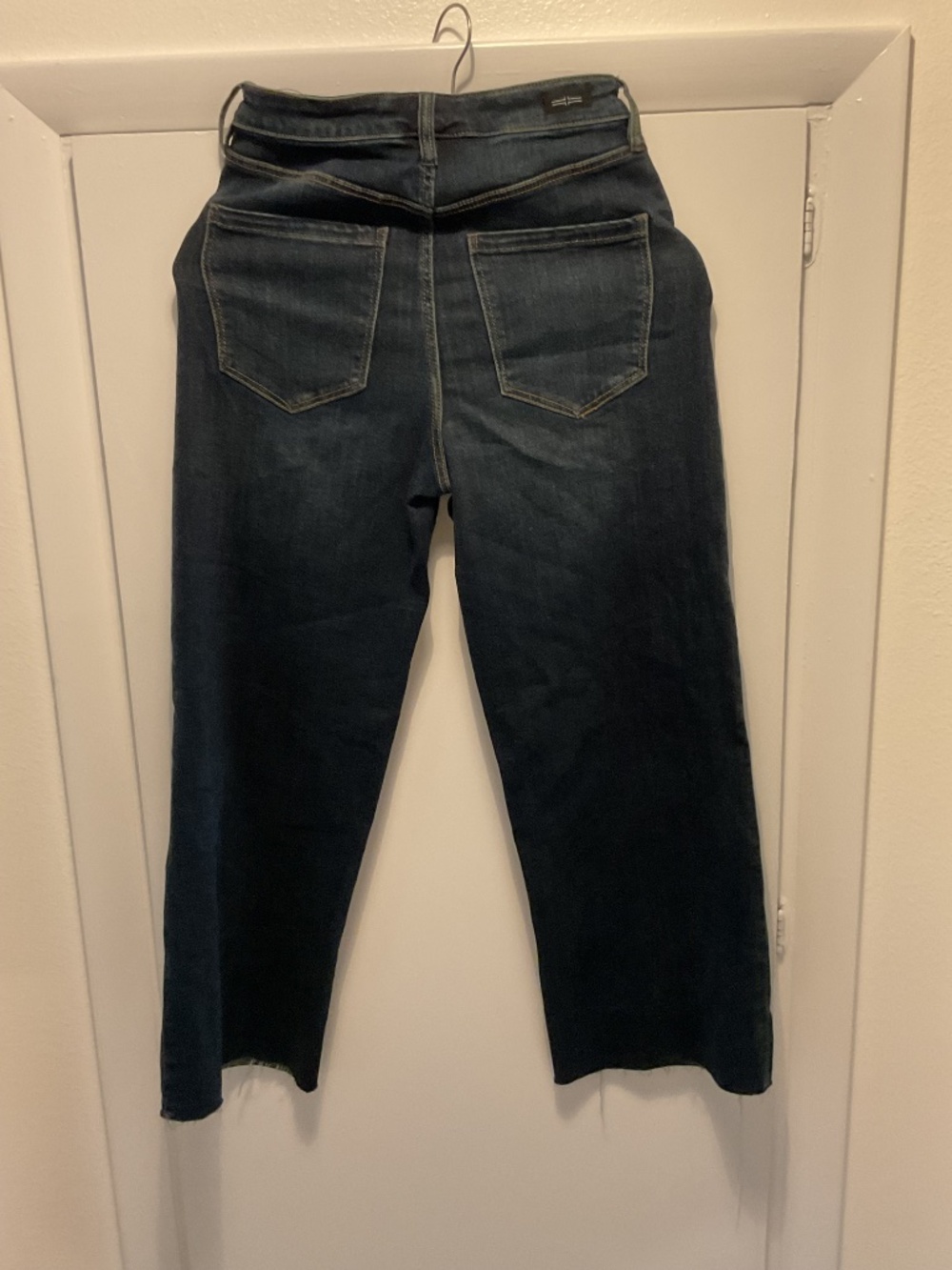 Liverpool Los Angeles Dark Denim Crop Jeans, Size 2 - Picture 4 of 4